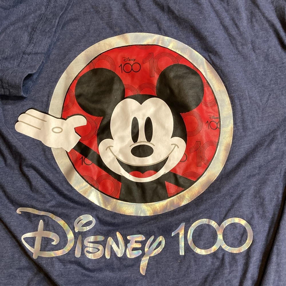 Walt Disney world 100 year tee shirt size large